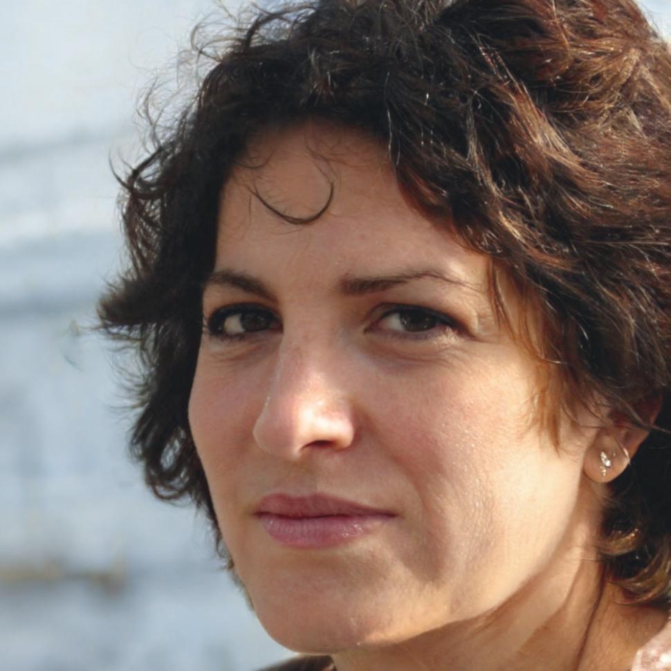 Elena Martínez, Directora de Análisis Financiero